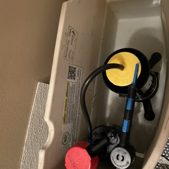 Everlast Services - Minor toilet repair for our customer. - Plumbing Near Me Everlast Services - Minor toilet repair for our customer. - Plumbing Near Me