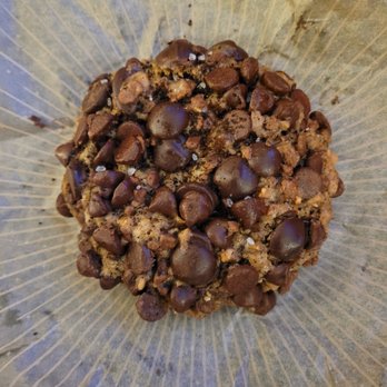 Gideon's Bakehouse - MASSIVE 1/2 LB COOKIES! - Bakeries Near Me - Orlando, Florida Gideon's Bakehouse - MASSIVE 1/2 LB COOKIES! - Bakeries Near Me - Orlando, Florida