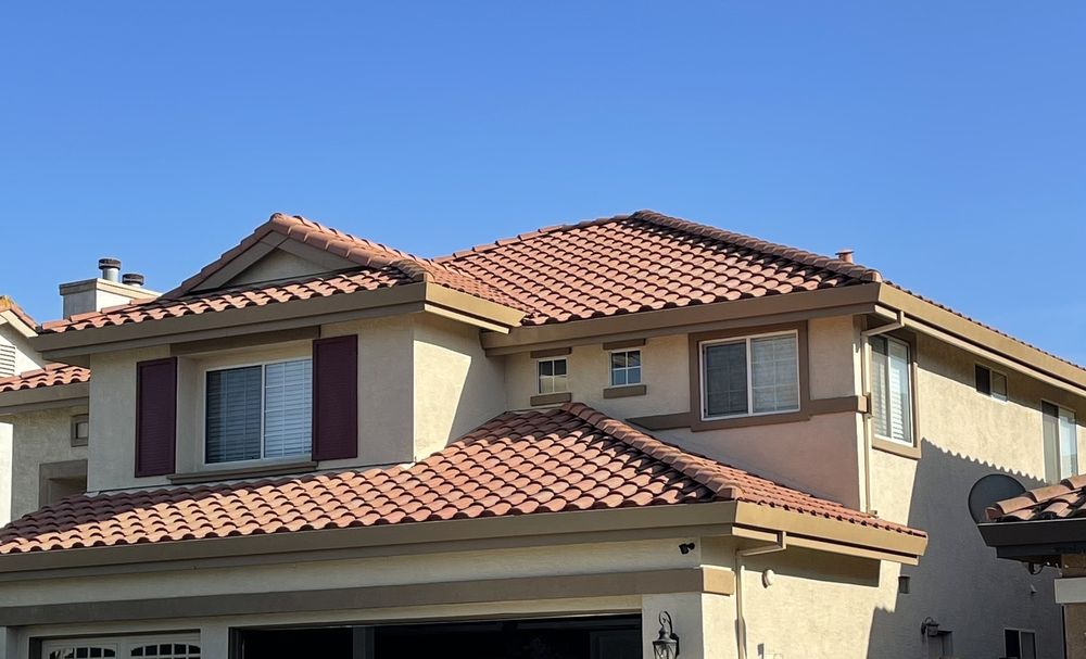 Slide of Ed’s Roof Cleaning & Handyman Service