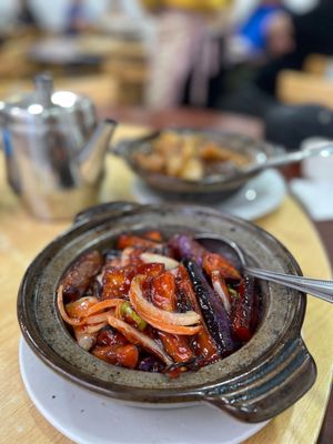 Hong Kong Clay Pot Restaurant by null