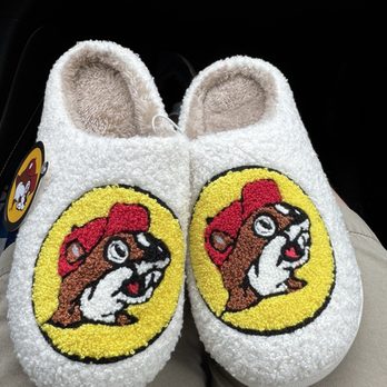 Buc-ee's - Slippers - Convenience Stores Near Me - Richmond, Kentucky Buc-ee's - Slippers - Convenience Stores Near Me - Richmond, Kentucky