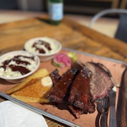 The Crossroads BBQ - Two Meat Meal