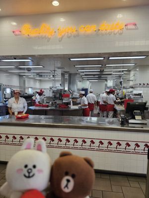In-N-Out Burger by null