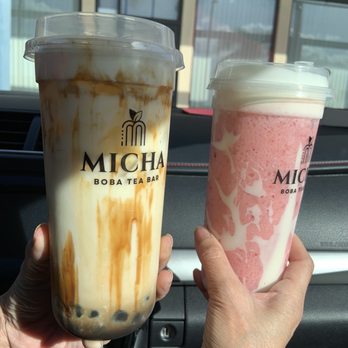 Micha Boba Tea Bar - Brown sugar boba milk with crème brûlée (left) and strawberry mochi (right) - Juice Bars & Smoothies Near Me - Stanton, California
