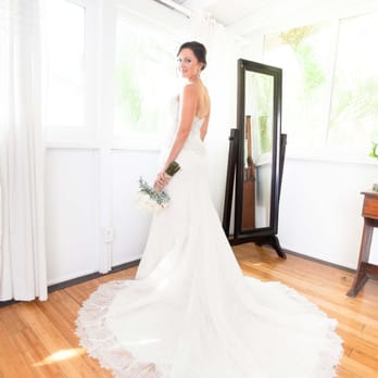 Albiola Photography and Videography - Nye Wedding. Photos by Albiola Photography. - Photographers Near Me - Honolulu, Hawaii