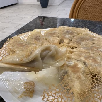 Tai He Ju - B1. Beef with Vermicelli Pan Fried Dumpling 10pcs - Chinese Near Me - El Monte, California