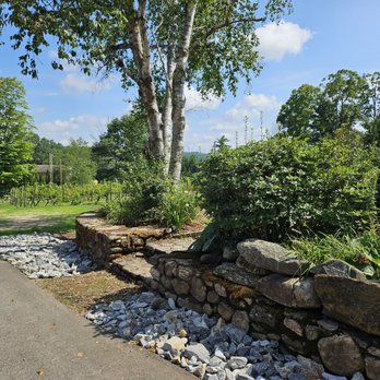 Gilmanton Winery & Vineyard - Wineries Near Me - Gilmanton, New Hampshire Gilmanton Winery & Vineyard - Wineries Near Me - Gilmanton, New Hampshire
