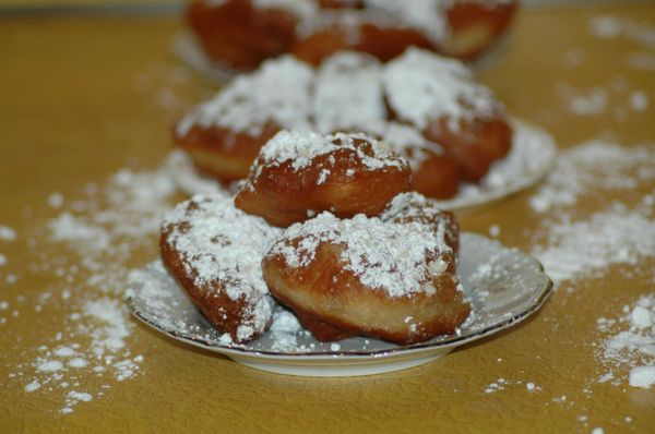 BEIGNETS 2 GO FRENCH DOUGHNUTS by null
