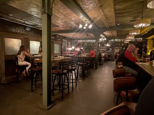 Repeal 33 Bar & Restaurant by null