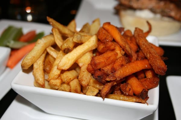 W Burger Bar by null