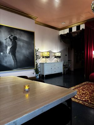 White Limozeen by null White Limozeen by null