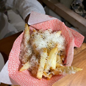 Level 6 - Truffle fries, they were okay - Lounges Near Me - Miami, Florida