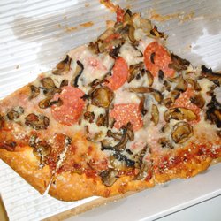 Jet's Pizza - Pepperoni and DOUBLE mushroom after the register girl asked the cook to add mushrooms twice to it. Only 1-2 pepperonis per slice also? Sad