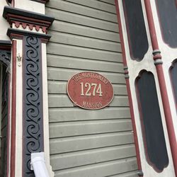 Montgomery Mansion Bed & Breakfast
