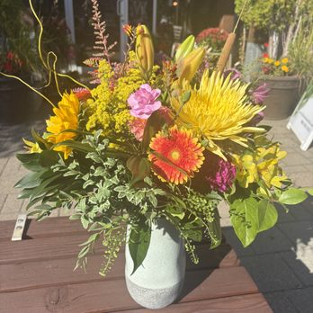 Flowers Beautiful - Florists Near Me - Delta, British Columbia