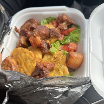 Yoyo's Pinchos 2 - Food Trucks Near Me - Orlando, Florida