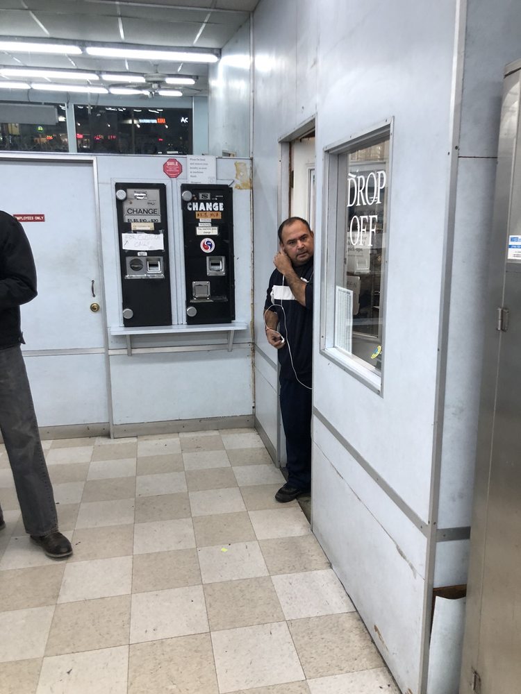 COIN LAUNDRY LAVANDERIA 17 Photos & 28 Reviews 6383 Yucca St, Los