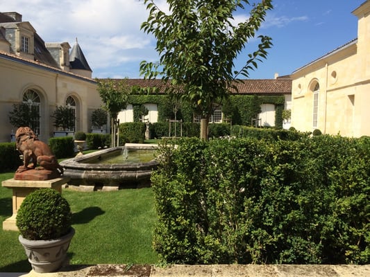 Château Haut-Brion by null