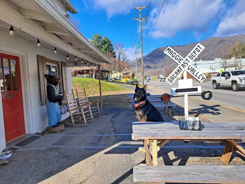 Maggie Valley Breakfast Depot Logo