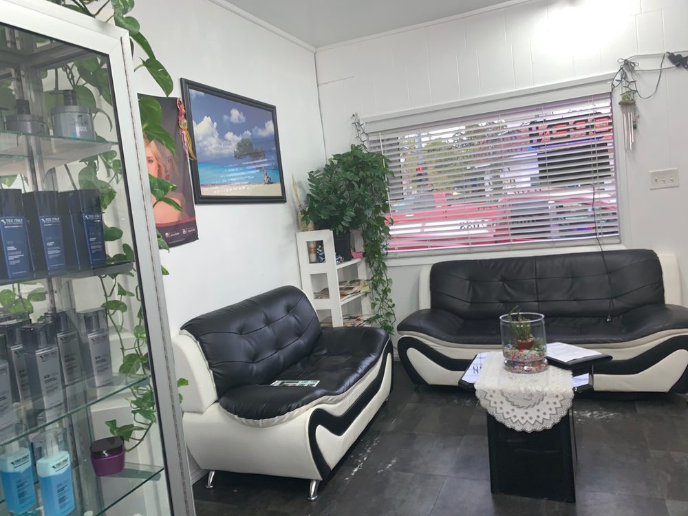 BELLEZA LATINA HAIR SALON 334 N Main Ave, Fallbrook, California