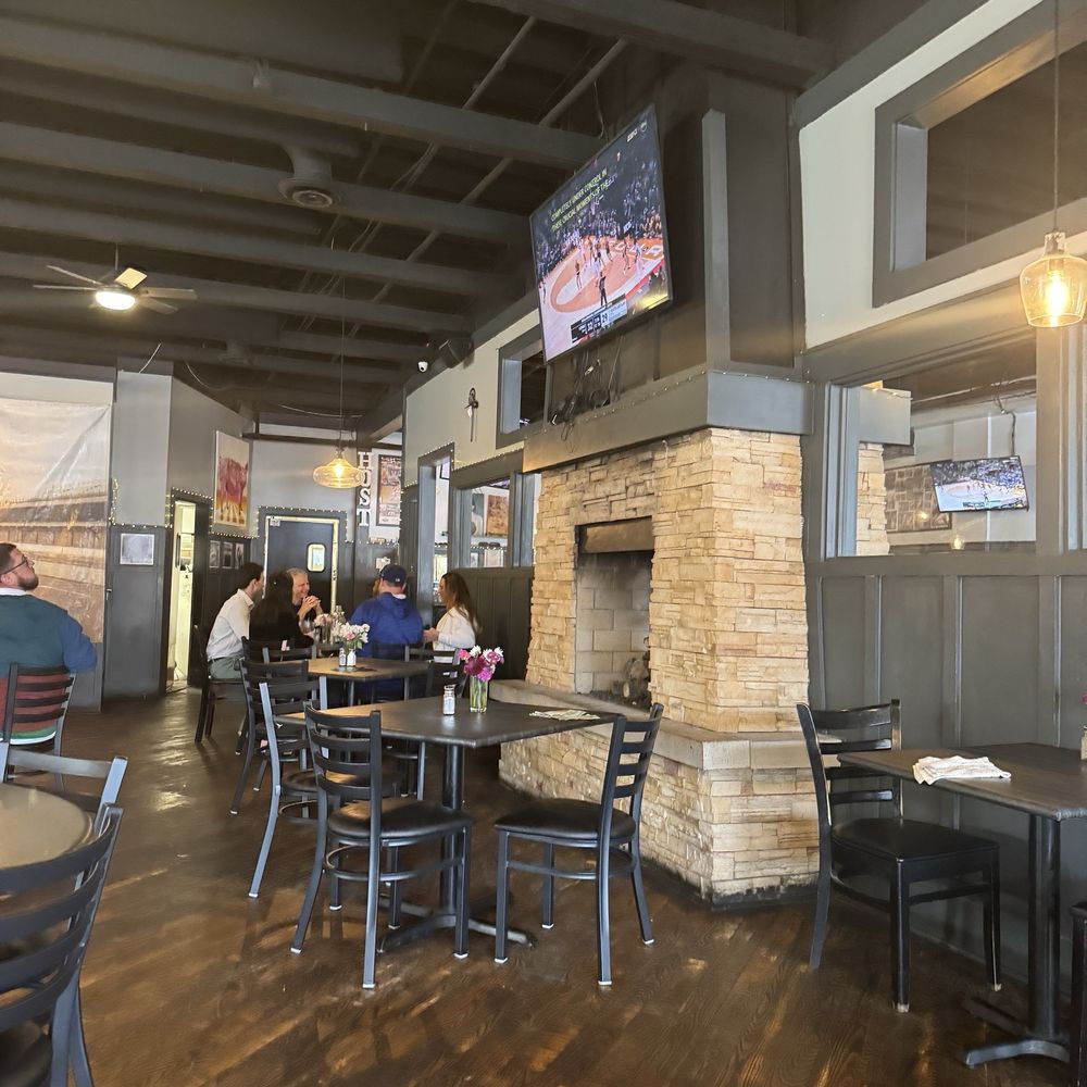Binkleys Kitchen & Bar - Dining - American Near Me - Indianapolis, Indiana Binkleys Kitchen & Bar - Dining - American Near Me - Indianapolis, Indiana