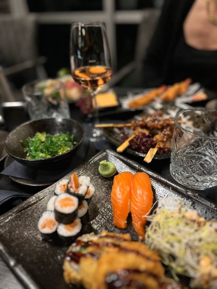 Sushi Club - The Hidden Place SUSHI CLUB - THE HIDDEN PLACE - Updated October 2024 - Meißner Str