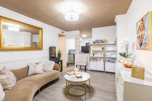 Chiselle Aesthetic & Wellness by null