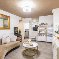 Chiselle Aesthetic & Wellness - Serene environment welcoming you into relaxing spa experience