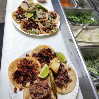 Tacos La Changa - Cabeza y pastor - Food Trucks Near Me - Whittier, California Tacos La Changa - Cabeza y pastor - Food Trucks Near Me - Whittier, California