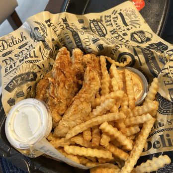 Byrd's Hot Chicken - 5 fingers meal with ranch and 24k sauce - Fast Food Near Me - Canton Township, Michigan Byrd's Hot Chicken - 5 fingers meal with ranch and 24k sauce - Fast Food Near Me - Canton Township, Michigan