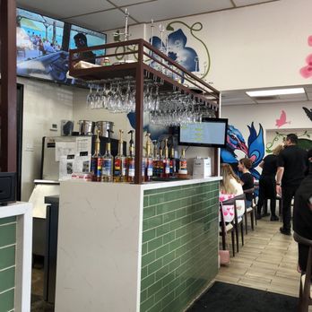 Madres Brunch - Bar area - Breakfast & Brunch Near Me - Whittier, California