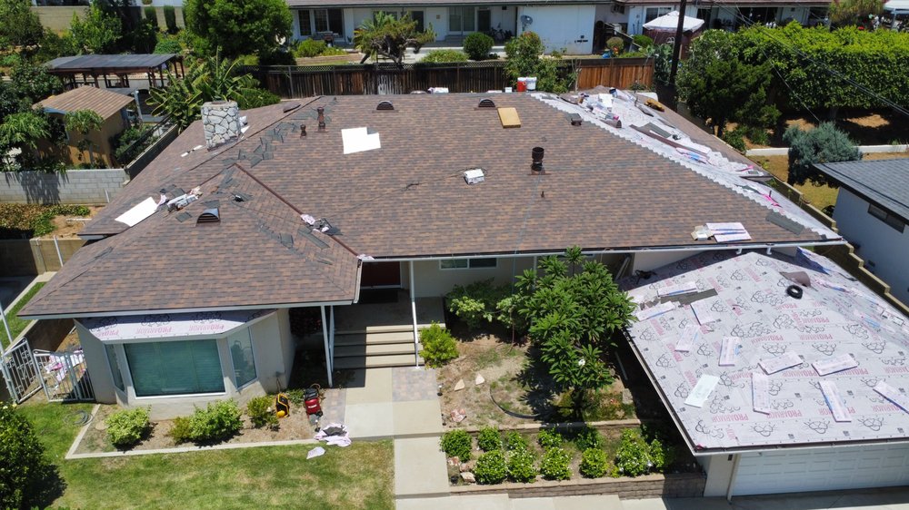 Slide of Ruiz Roofing