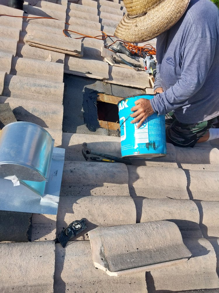 Slide of Jesus Cruz Roofing