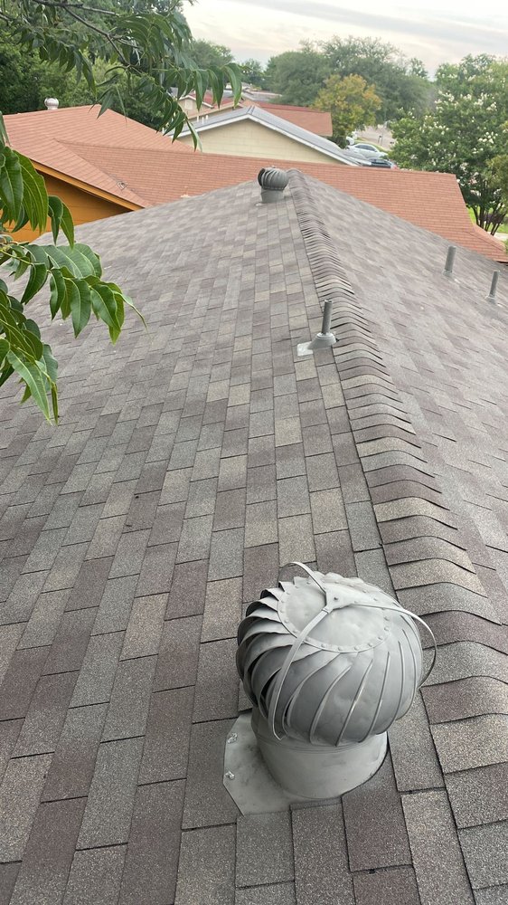 Slide of DE AL Roofing