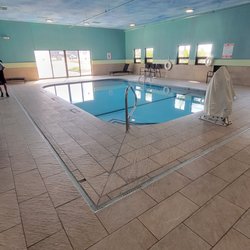 Holiday Inn Express & Suites Lebanon