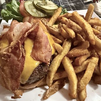 Jey Diner - The fries here are fantastic - Coffee & Tea Near Me - Brooklyn, New York