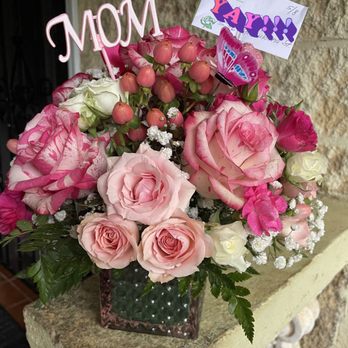 Flowers Forever - Mother's Day pink floral arrangement - Florists Near Me - Lihue, Hawaii Flowers Forever - Mother's Day pink floral arrangement - Florists Near Me - Lihue, Hawaii