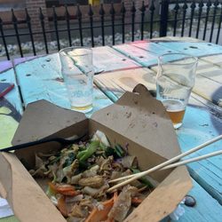 Santa Fe Brewing - Thai food and empty beer glasses