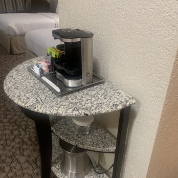 DoubleTree by Hilton Hotel Lafayette - Hotels Near Me - Lafayette, Louisiana