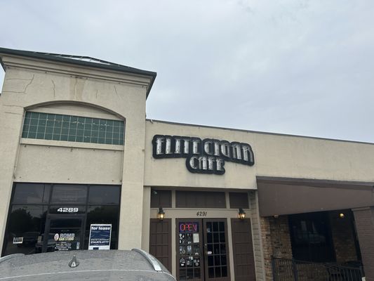 Elite Cigar Cafe by null