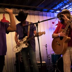New Mexico Entertainment Magazine - Kyle Martin performs at The New Mexico Entertainment Magazine's
A Beautiful Experience: The Prince Tribute Concert at Rio Bravo Brewing.