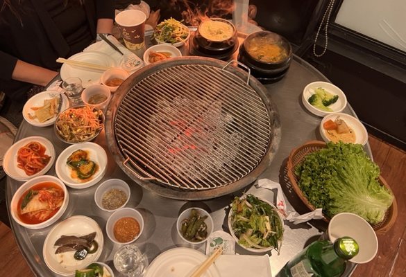 Yuk Jun Gui - Galbi, Fresh live eel, Makchang by null