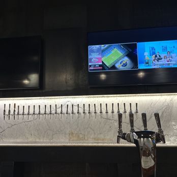 Industry Pizza - Several taps on hand and a nice bar to catch h the game. - Pizza Near Me - South San Francisco, California