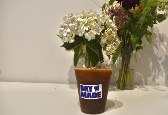Day Made Kaffe Bar by null