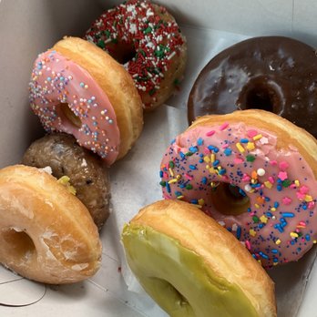 Simone's Donuts - Donuts Near Me - Long Beach, California Simone's Donuts - Donuts Near Me - Long Beach, California