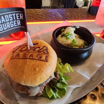 Ford's Garage Oviedo - Mash potatoes and beef burger - Burgers Near Me - Oviedo, Florida