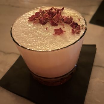 Bisous - Cocktail Bars Near Me - Chicago, Illinois