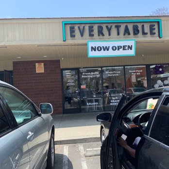 Everytable - Outside - Salad Near Me - Watts, California Everytable - Outside - Salad Near Me - Watts, California