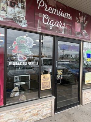 SMOKES & VAPES - Updated May 2026 - 15 Photos - 3914 S Harlem Ave, Lyons,  Illinois - Vape Shops - Phone Number
