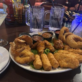 Pike's Landing - Sampler and Lemon Martini - Seafood Near Me - Fairbanks, Alaska Pike's Landing - Sampler and Lemon Martini - Seafood Near Me - Fairbanks, Alaska